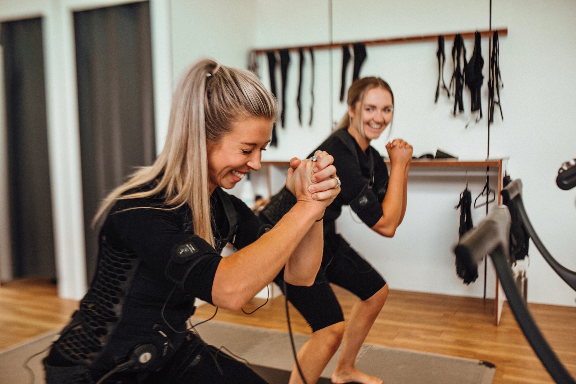 20FIT coach and client smiling during a session